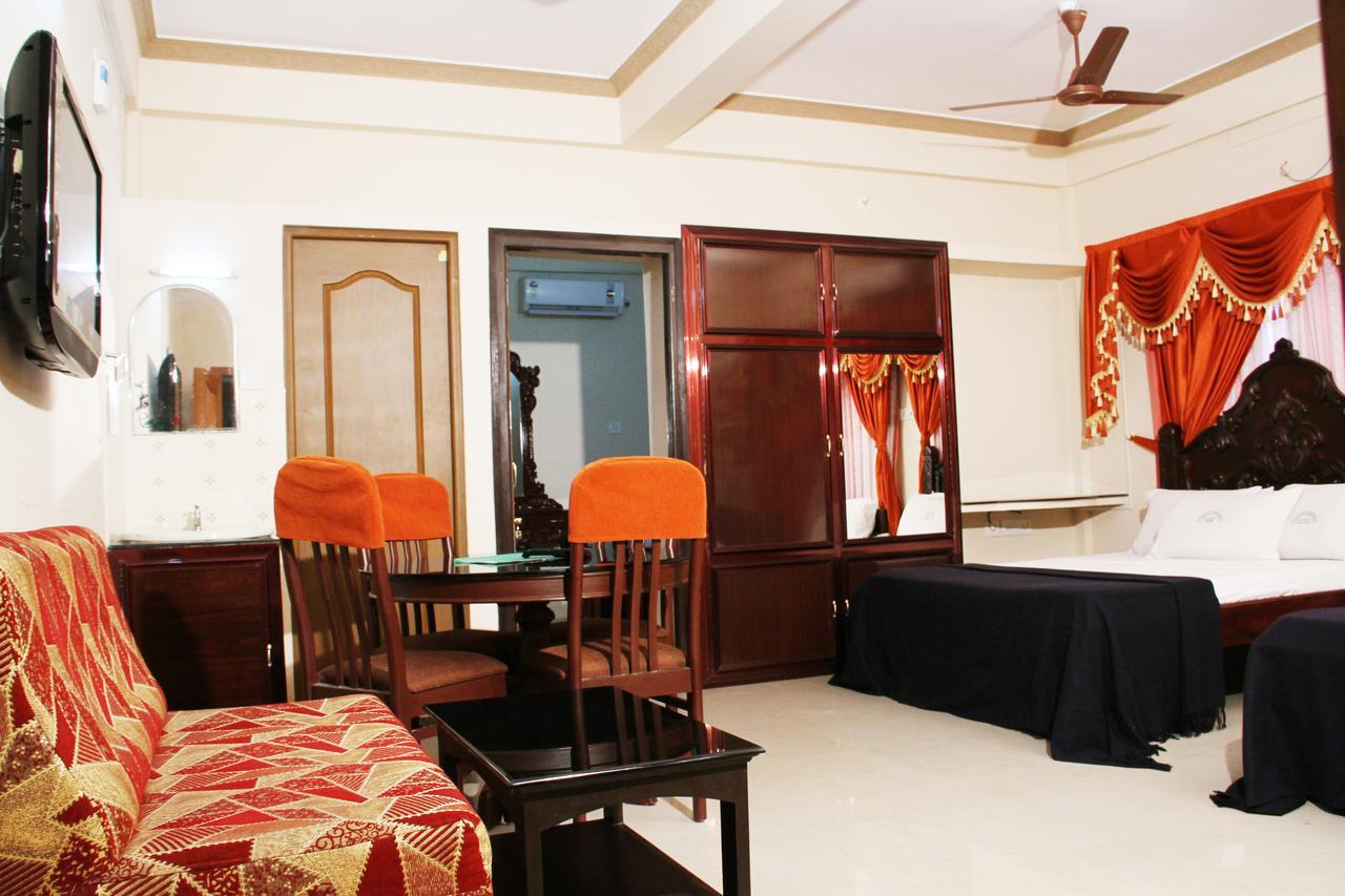 Anandkrishna Residency Hotel Guruvāyūr Екстериор снимка